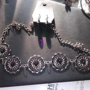 Paparazzi jewerly going 0ut of bussiness sale.